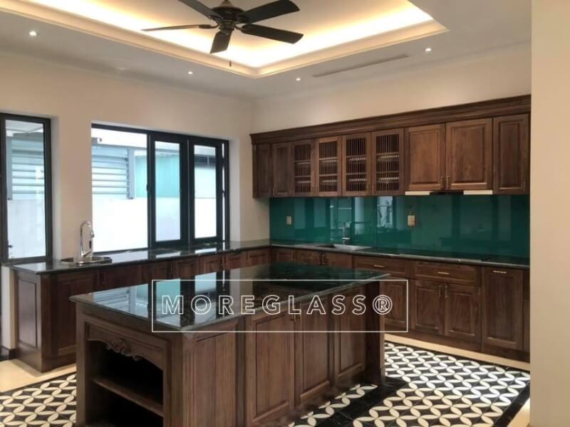 Thi công tủ bếp gỗ óc chó phong cách Á Đông tại Gamuda Hoàng Mai, Hà Nội