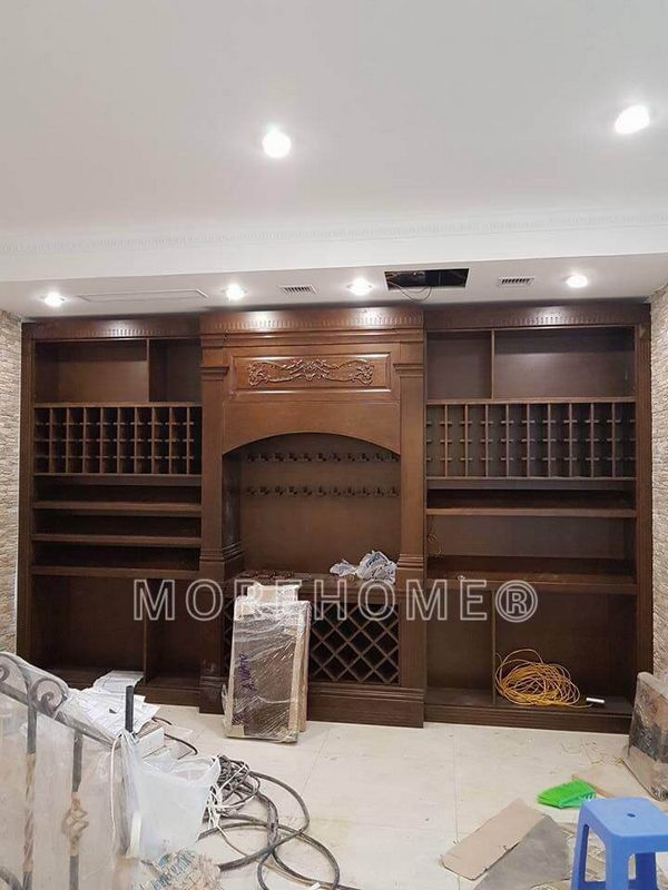 Để khẳng vẻ đẹp, cao cấp, sang trọng thì không thể không kể đến sản phẩm tủ rượu bằng gỗ óc chó.