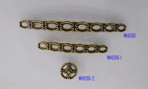 Tay nắm màu đồng đỏ với kiểu dáng đồng điệu sự kết nối chỉnh chu có nét cao cấp và sang trọng, góp phần tạo nên sự hoàn hảo cho không gian nội thất.