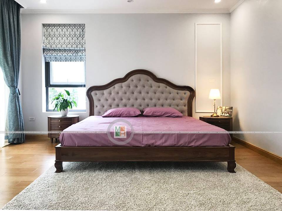 Mẫu giường ngủ gỗ óc chó biệt thự Ecopark